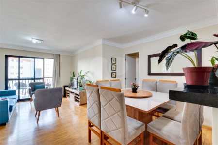Apartamento Alto da Boa Vista em Condominio Clube