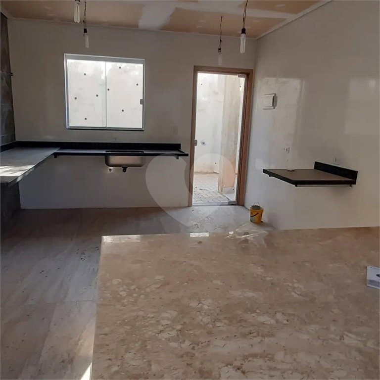 Casa nova na Serra da Cantareira com 3 suítes