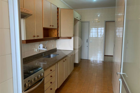 Apartamento à venda com 2 quartos, sendo 1 suíte,  em Jardim Aeroporto, São Paulo, SP