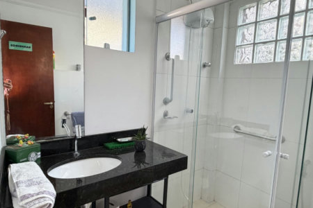 Casa para venda em Jardim Peri Peri com 3 quartos, sendo 1 suíte, 149m²
