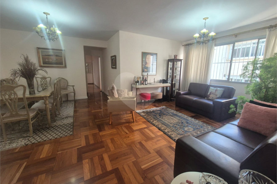 Apartamento à venda com 3 quartos, sendo 1 suíte, em Itaim Bibi, São Paulo, SP