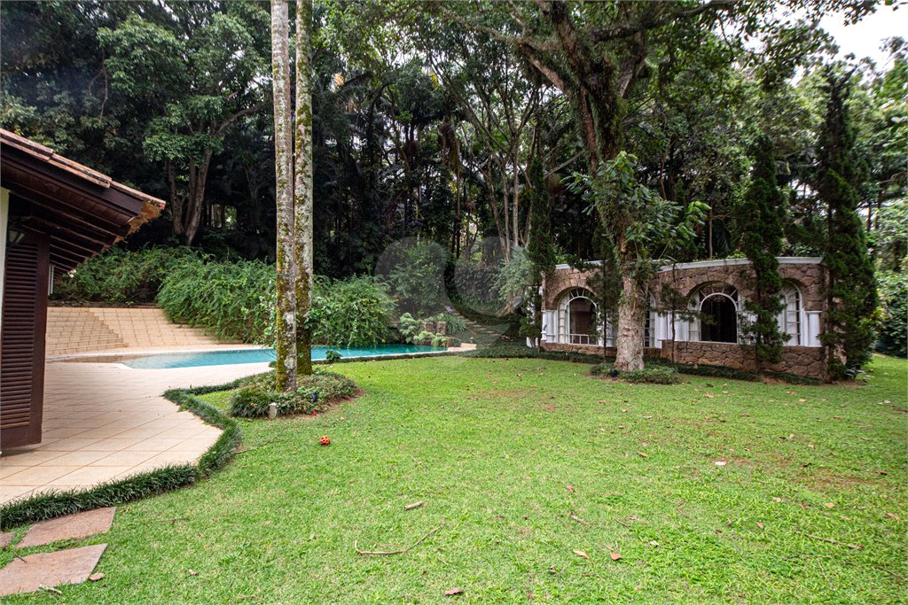 Casa à venda com 4 suítes no condomínio Chácara Flora, São Paulo - SP