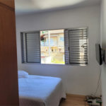 Sobrado com 14 metros de frente , na Região do Jardim Guapira , próximo ao Clube Guapira com 5 dormitórios, sendo 3 suíte com armários embutidos ,banheiro social, Sala para 2 ambientes, escritório com banheiro .cozinha ampla com armários, área de serviço ,dispensa, quintal com banheiro externo c