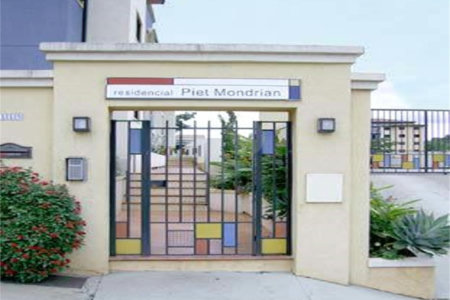 Apartamento no Condomínio Residencial Piet Mondrian.