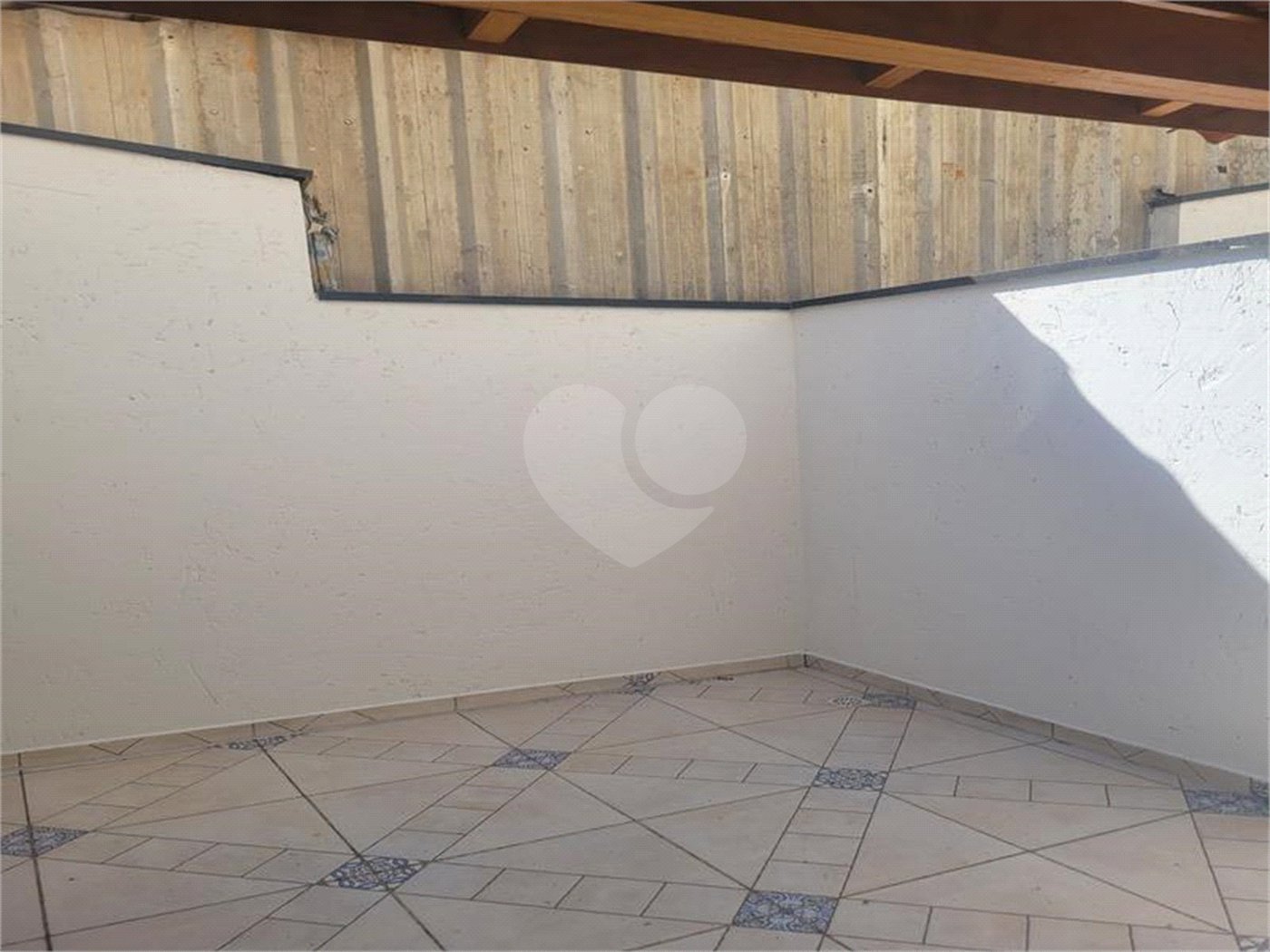 Indaiatuba - Sobrado para venda e Locação - Jardim Nely em Indaiatuba - R$ 425.000,00 - aceita parte em permuta - Bairro tranquilo com fácil acesso a rodovias, Shopping Polo Parque Mall - Assai, Polo shopping - Com duas suítes sendo uma com sacada, , lavabo. área de serviço , 2 vagas, portão ele