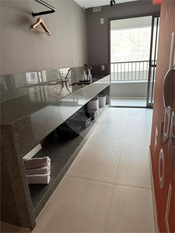 Apartamento - Prox Paulista - 1 quarto - varanda - 1 banheiro - sem garagem