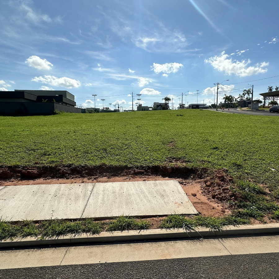 Terreno à venda no condomínio Damha IV, Presidente Prudente - SP