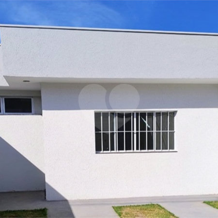Casa nova 2 quartos 1 suíte Jardim Hikari.