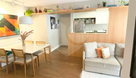 Apartamento à venda com 2 quartos, sendo 1 suíte, em Vila Gumercindo, São Paulo, SP