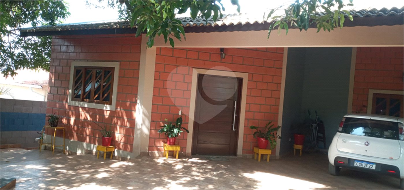 Chácara à venda com 3 quartos, sendo 2 suítes,  em Monterrey, Louveira, SP