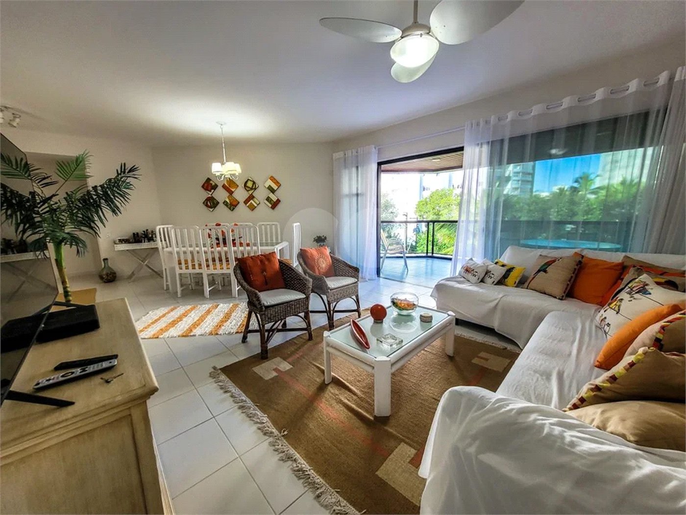 Apartamento à venda com 5 quartos, sendo 3 suítes,  em Riviera de São Lourenço, Bertioga, SP