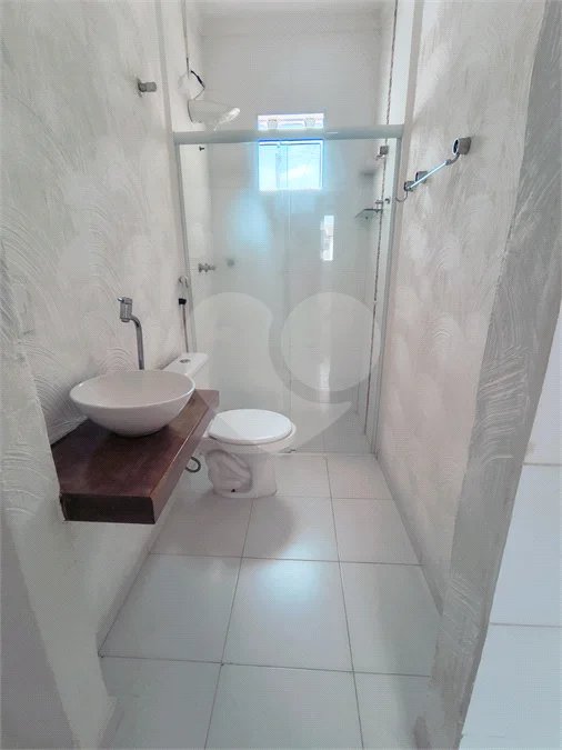 Casa com Suíte Master, Closet, Piscina e Espaço Gourmet Próxima ao Parque Ecológico- 03 quartos -com quintal