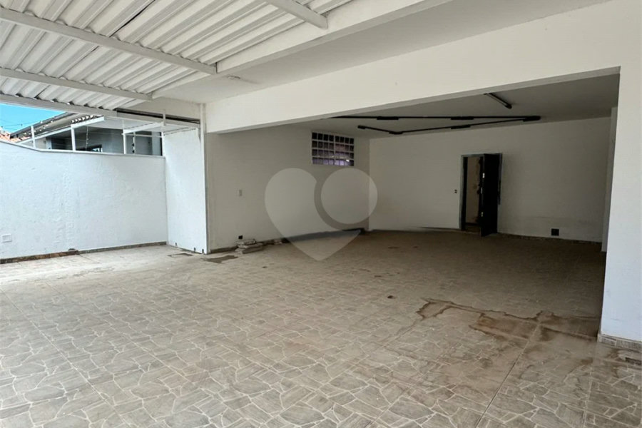 Sobrado Residencial e Comercial em Área Nobre de Piracicaba, para venda e locação.