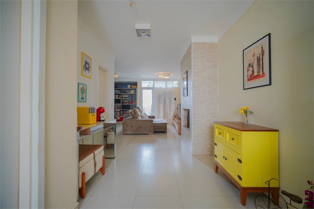 Casa à venda com 3 quartos, sendo 1 suíte, no condomínio Queluz Vita - Casas, Cotia - SP
