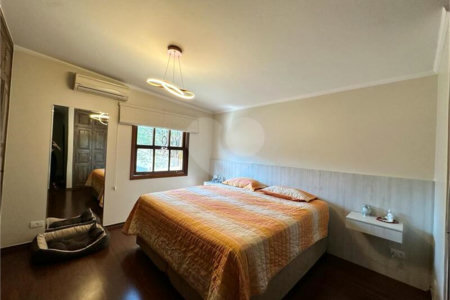 Sobrado com 5 dorm. sendo 2 suites