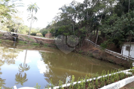 Sítio pronto para construção a venda em Atibaia