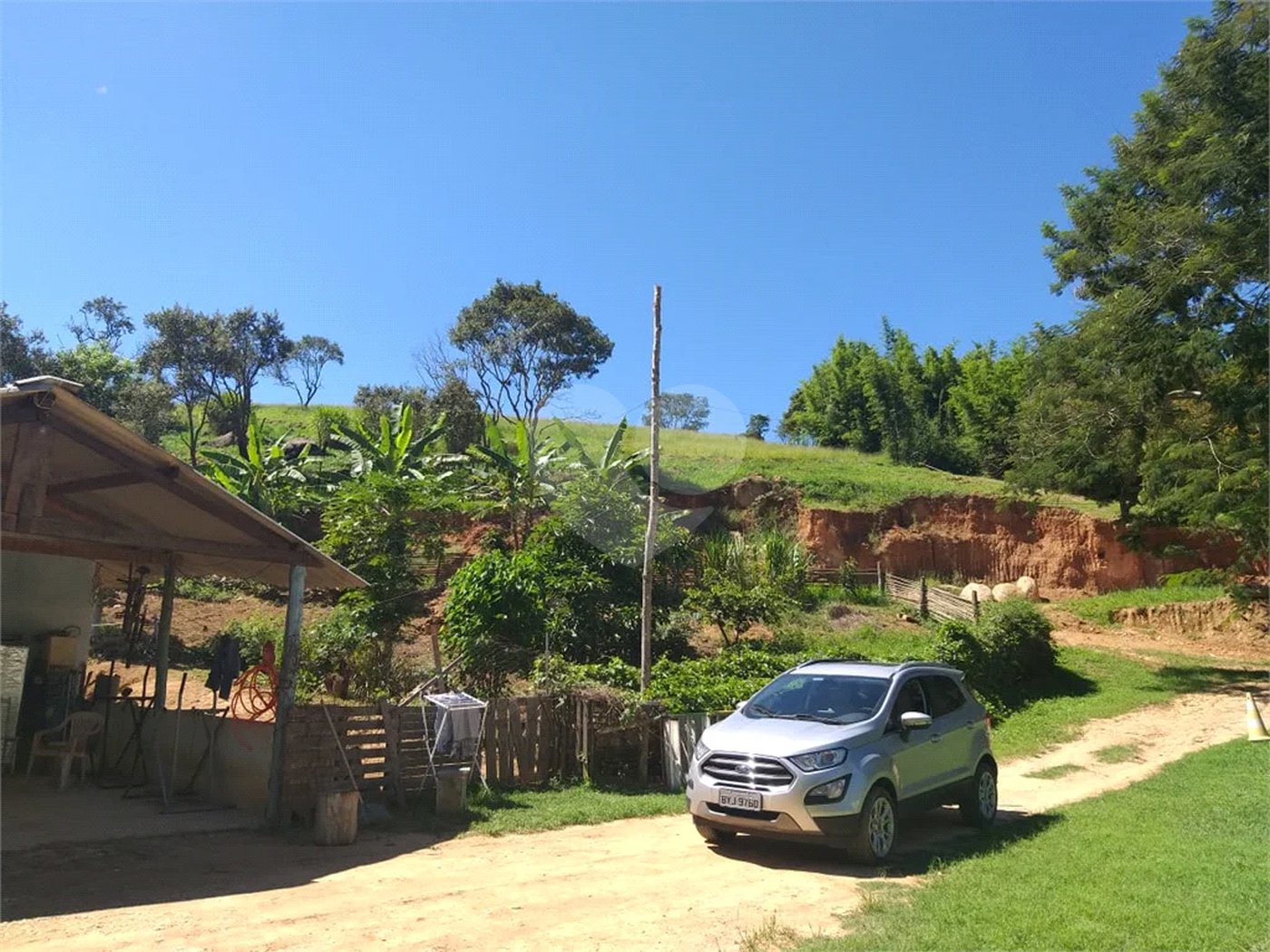 Área de terra de 156 mil m2 à venda em São Roque, zona mista (residencial/industrial)