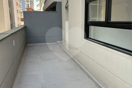 Apartamento aconchegante com terraço e sacada