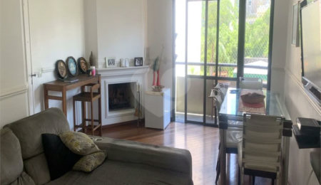 Apartamento à venda com 3 quartos, sendo 1 suíte,  em Vila Andrade, São Paulo, SP