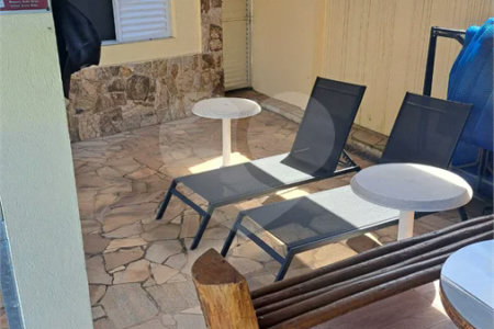 Casa Ampla com 5 Dormitórios, Piscina e Lazer Completo em Terreno de 1.260 m²