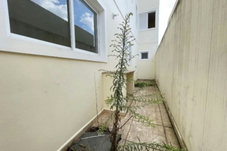 Casa à venda com 3 quartos, sendo 1 suíte, em Jardim Ester, São Paulo - SP
