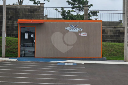 Casa térrea 3 dormitório 1 suíte com closet à venda no Condomínio Vileneuve,
