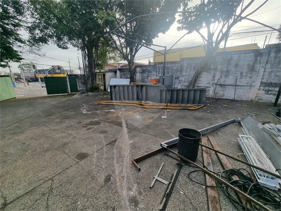 Galpão Comercial para Locação no Jardim do Trevo em Campinas com 276 m² de Área Construída e Amplo Terreno