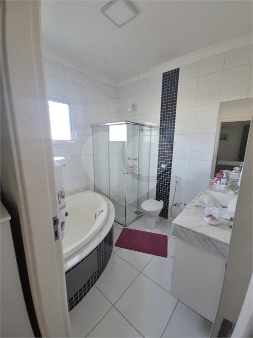Belíssima Residência de 267 m² com Lazer Privativo no Condomínio Terras do Oriente – Valinhos