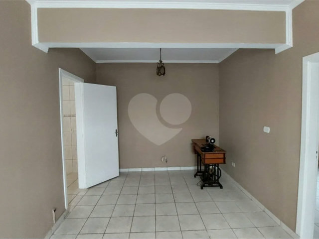 Casa à venda com 4 quartos, sendo 1 suíte,  em Vila Medeiros, São Paulo, SP
