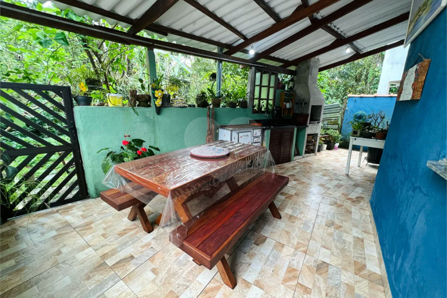 Casa à venda com 4 quartos, sendo 1 suíte,  em Costa do Sol, Bertioga, SP