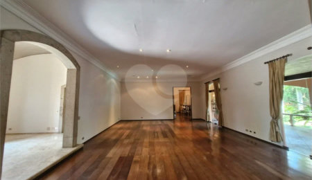 Casa à venda ou para alugar com 4 suítes em Alto da Boa Vista, São Paulo, SP