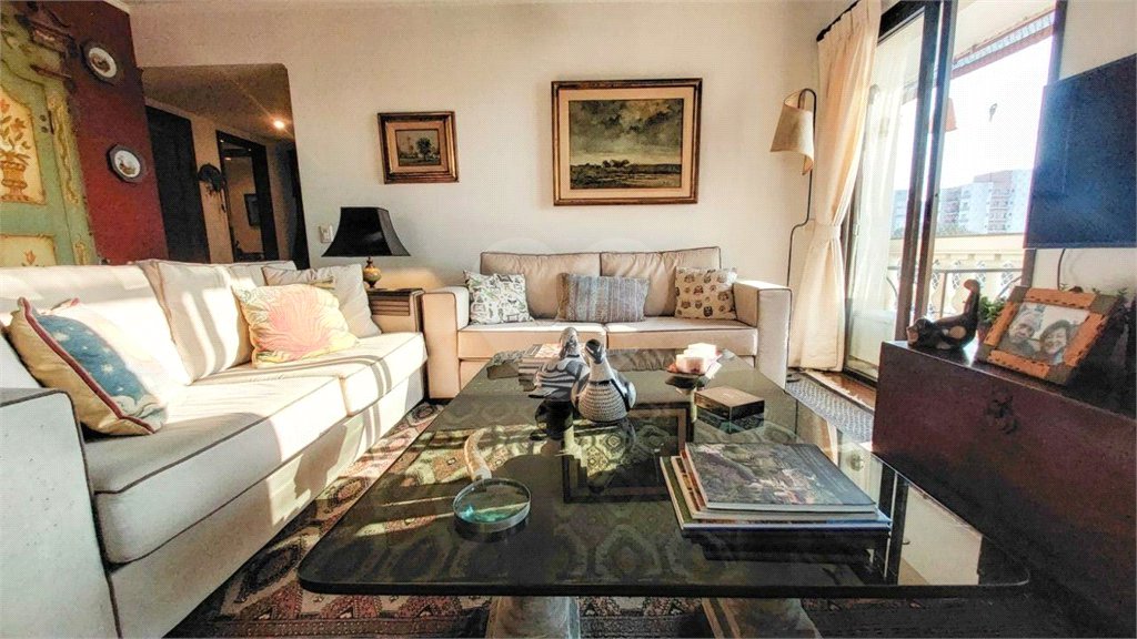 Apartamento à venda com 3 quartos, sendo 1 suíte, em Jardim Brasil (zona Sul), São Paulo, SP