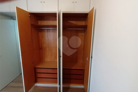 Apartamento á venda 3 dormitórios Vila Andrade, São Paulo - SP