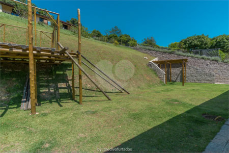 Casa à venda com 4 suítes no condomínio Vale da Santa Fé, Vinhedo - SP