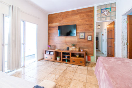Casa à venda com 3 quartos, sendo 1 suíte,  em Chácara Monte Alegre, São Paulo, SP