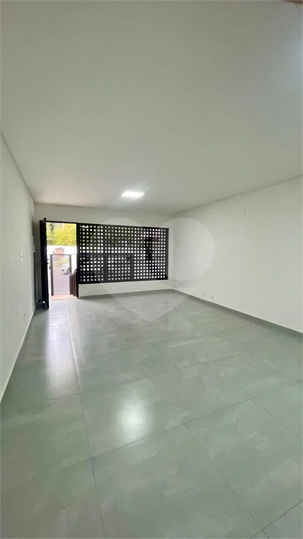 Sobrado com 3 andares, 350 m², 6 quartos, 2 suítes e 5 vagas para locação no Jardim Anália Franco!