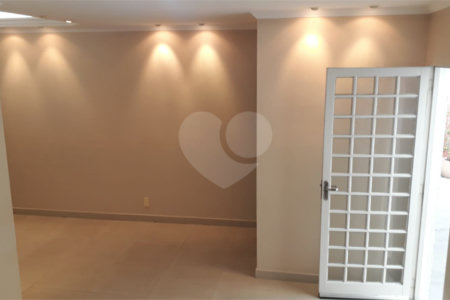 Casa em Condomínio, 3 Quartos, 1 Suite, 3 Banheiros e 2 Vagas Cobertas