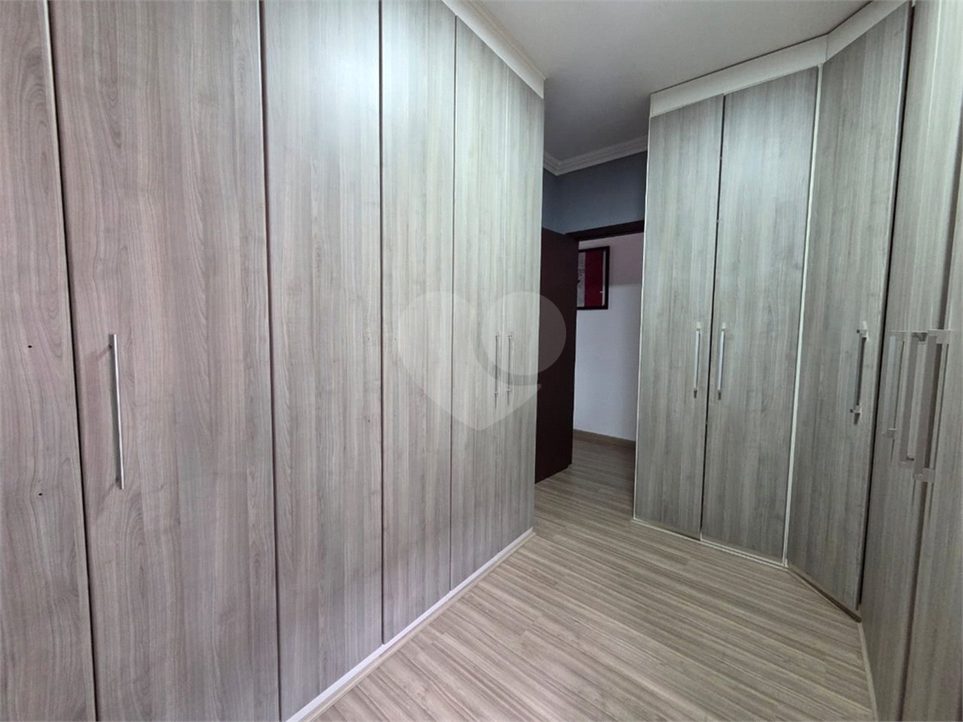 Sobrado Reformado 3 Dorms sendo 1 Suíte e 2 Vagas