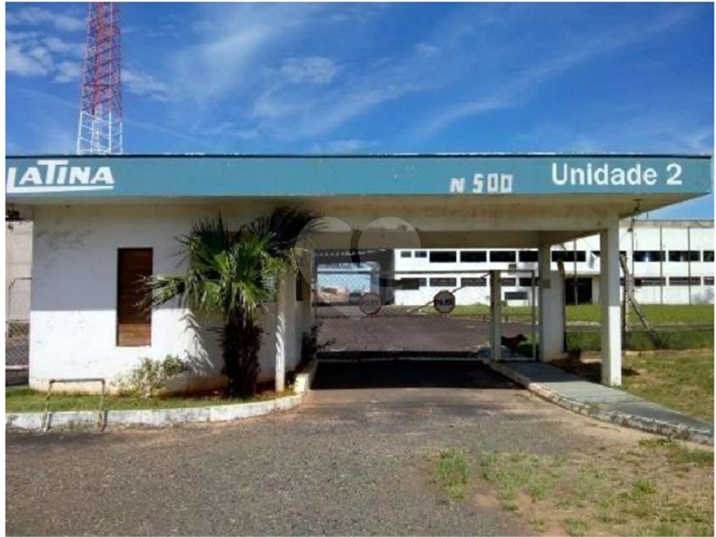 Galpão Comercial .