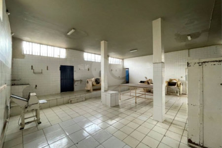 Barracão em Araraquara/SP, disponível para venda e locação.