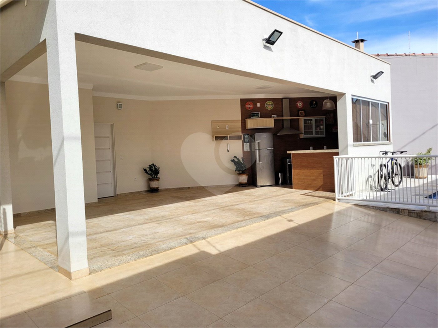 Casa térrea para venda em Araraquara/SP.