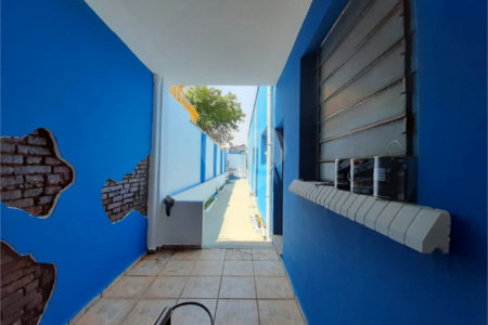 Casa Comercial no Centro.