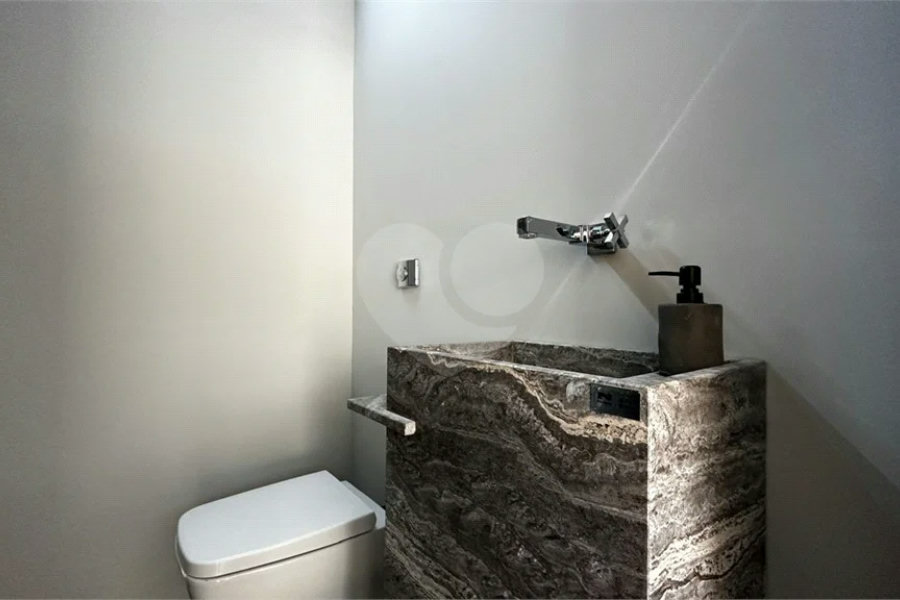 Casa Comercial disponível para venda e locação no Bairro Cidade Jardim em Piracicaba - SP.