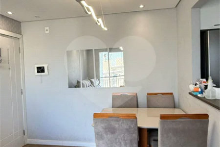 Apartamento com 48m², 2 dormitórios, 1 vaga de garagem, à venda em Itaquera.