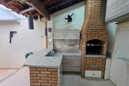 Sobrado 3 quartos 1 suíte e área de lazer