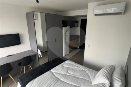 STUDIO 21,68M² TOTALMENE IMOBILIADO AO LADO DO SHOPPING IBIRAPUERA