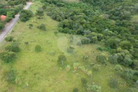 Terreno à venda no condomínio Arataba, Louveira - SP