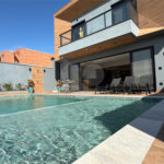 Casa de alto padrão com 3 suítes no Condomínio Damha 2,