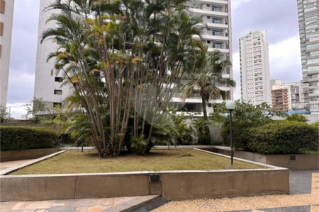 Apartamento Moema – 3 Dormitórios - Ar Condicionado - 80 mts², 2 Vagas