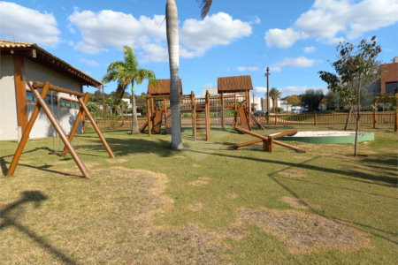 Terreno para venda no condomínio de alto padrão Damha Golf